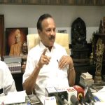 ಮಾತ್ರೆ, ಒಳ ಉಡುಪಿನಲ್ಲಿ ಚಿನ್ನ ಕಳ್ಳಸಾಗಣೆ – ಐವರ ಬಂಧನ